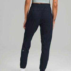 ADAPTED STATE HIGH RISE JOGGERS